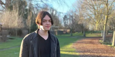 Maddox (16): 'It's okay to be gay!'