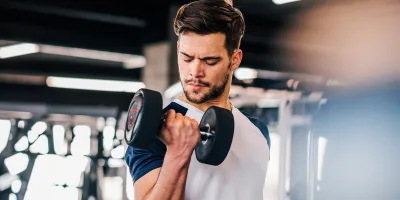 Bulken en cutten: hoe gezond is dit fitnessfenomeen?