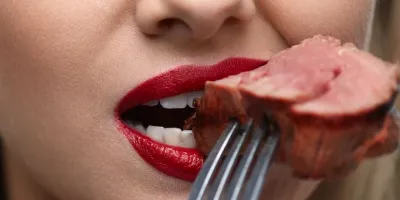 Factcheck: schaadt het carnivoor dieet gezondheid én klimaat?